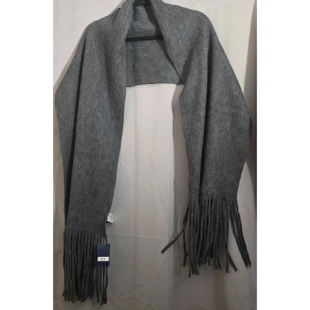 Lucky Brand Gray Knit Fringe Scarf